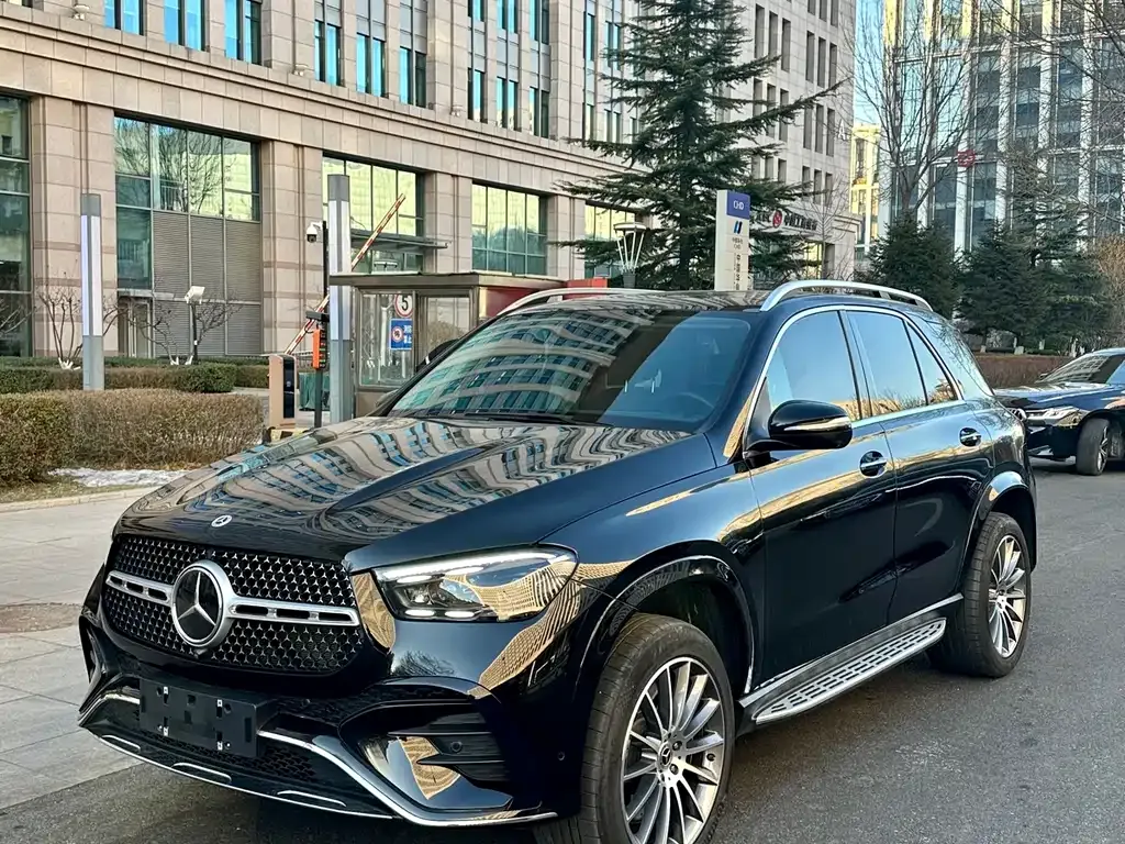 Mercedes-Benz GLE — фото 1