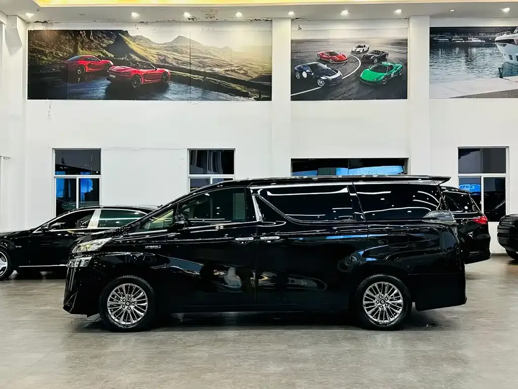 Toyota Vellfire — фото 9