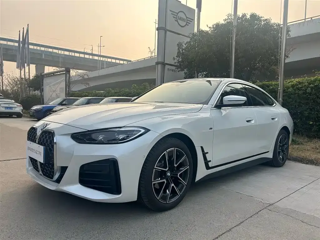 BMW 4 Series — фото 1