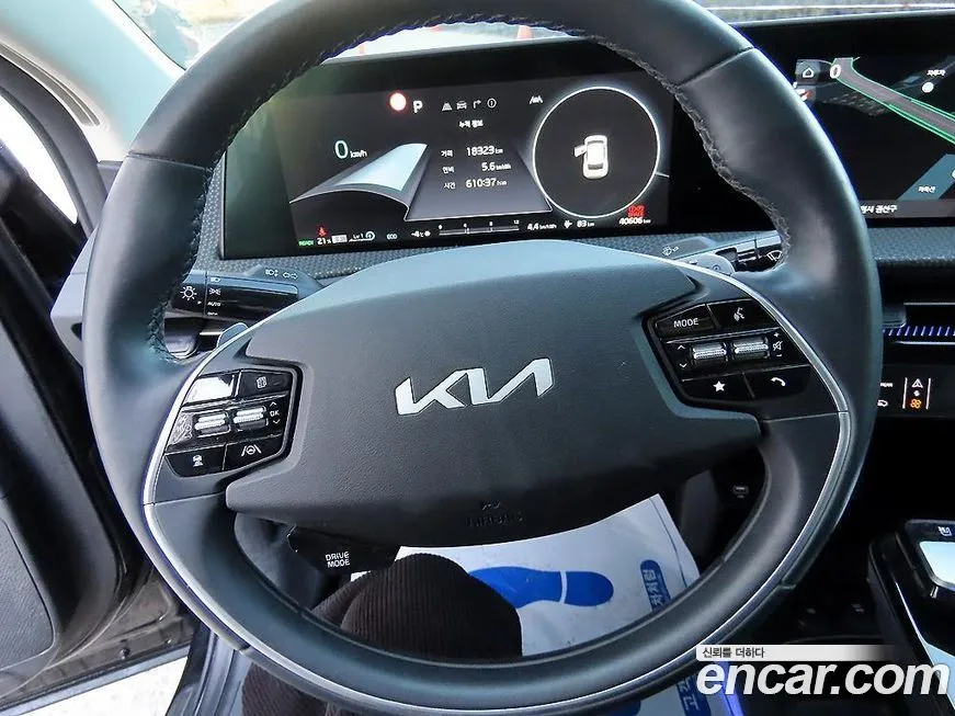 Kia EV6 — фото 1