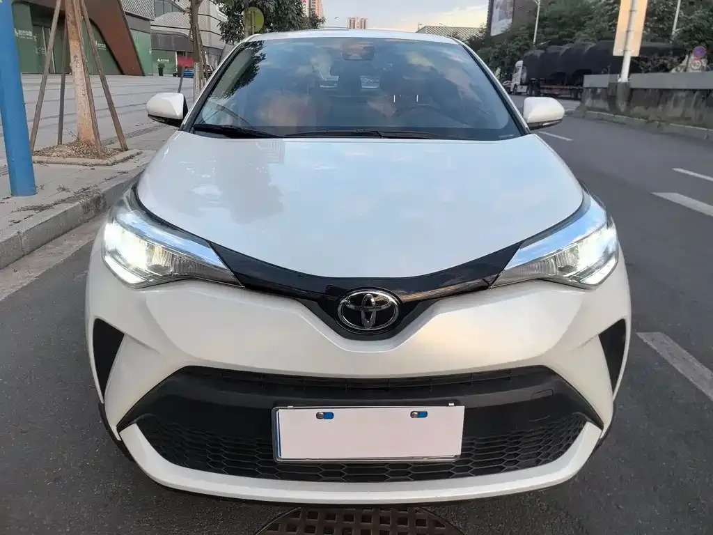 Toyota C-HR — фото 3