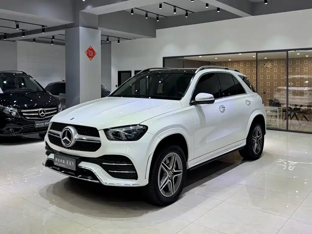 Mercedes-Benz GLE — фото 1