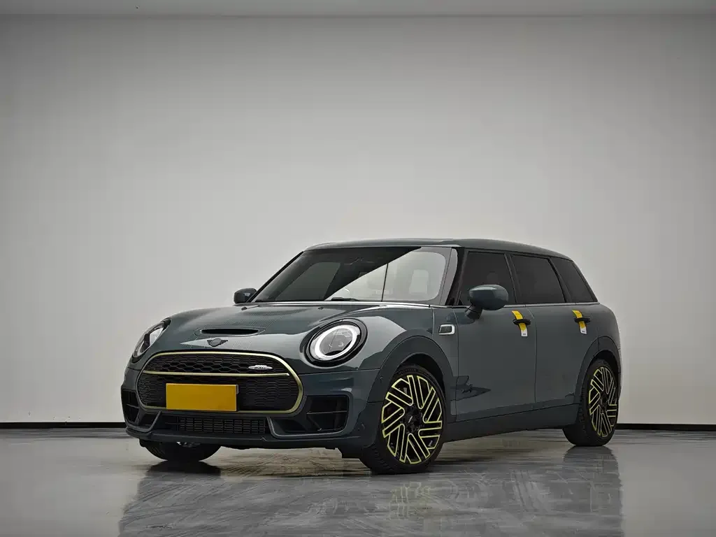MINI Clubman JCW — фото 1