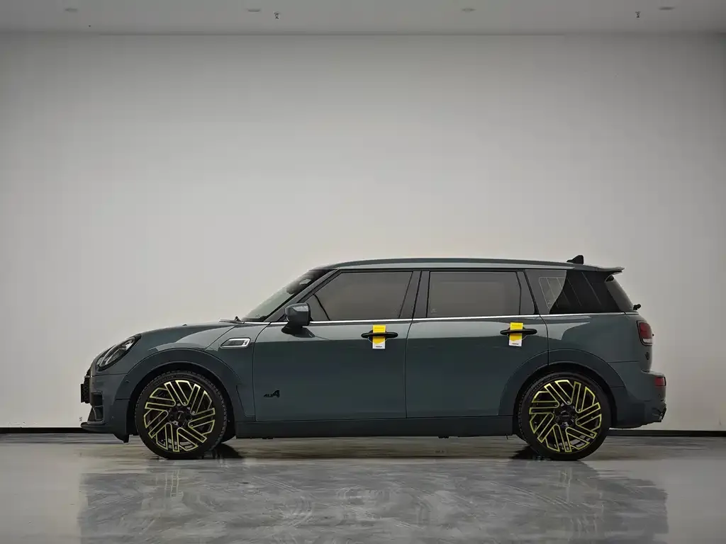 MINI Clubman JCW — фото 10