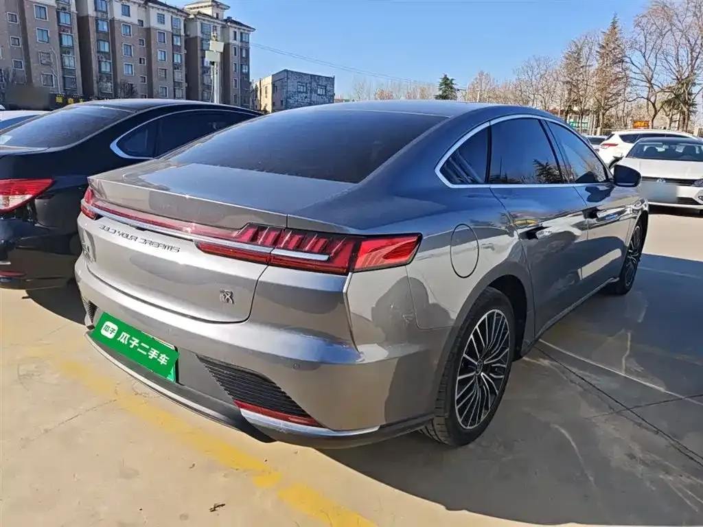 BYD Han — фото 10