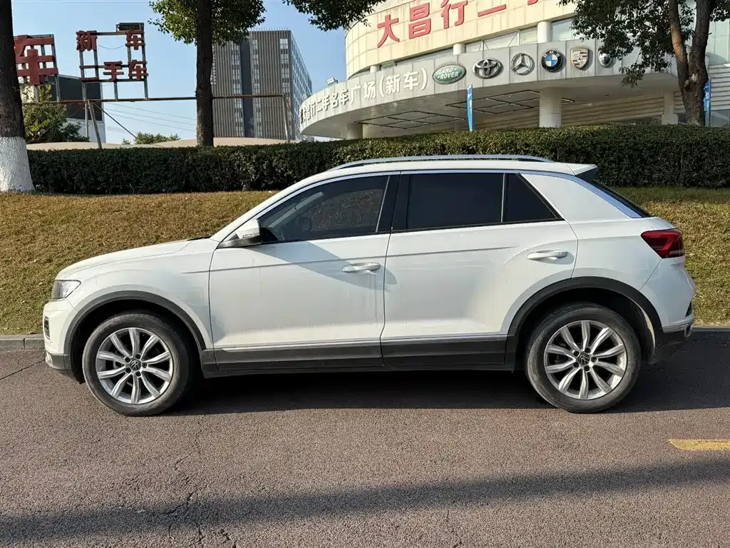 Volkswagen T-Roc — фото 4
