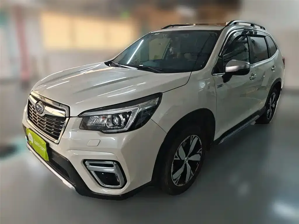 Subaru Forester — фото 1