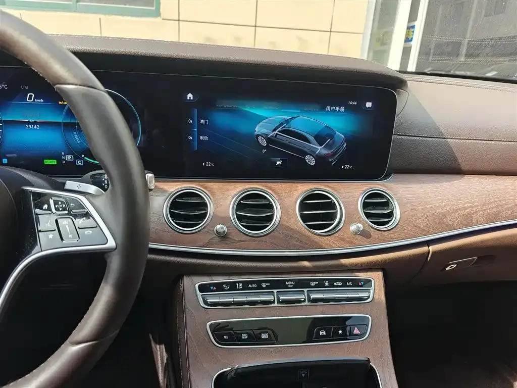 Mercedes-Benz E-Class New Energy — фото 8