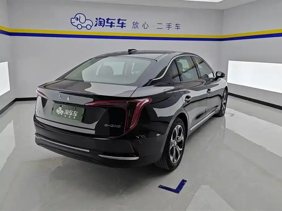 Hongqi E-QM5 — фото 4