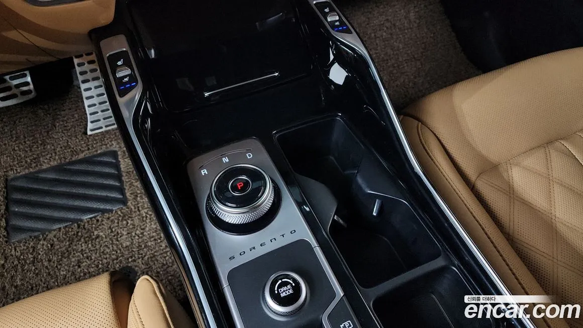 Kia Sorento — фото 10