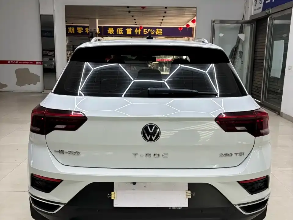 Volkswagen T-Roc — фото 5