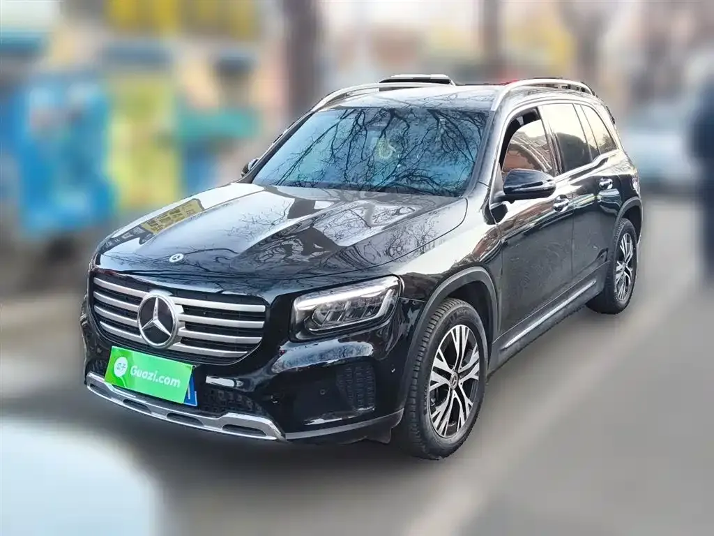 Mercedes-Benz GLB — фото 1