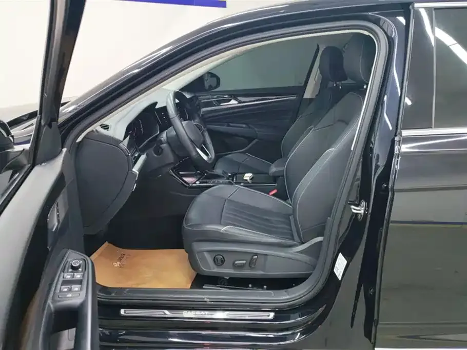 Volkswagen Passat — фото 8