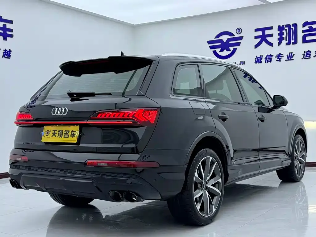 Audi Q7 — фото 2