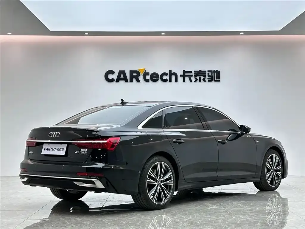 Audi A6L — фото 2