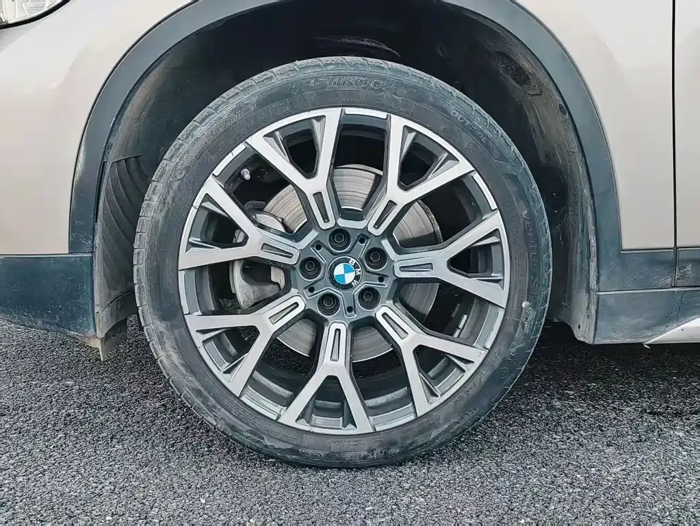 BMW X1 — фото 4