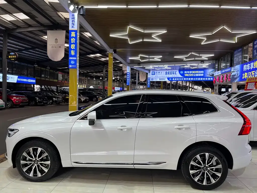 Volvo XC60 — фото 6