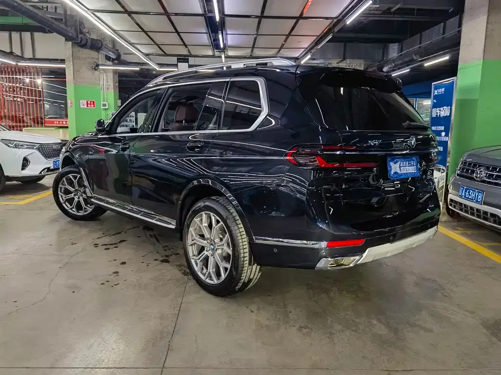 BMW X7 — фото 3
