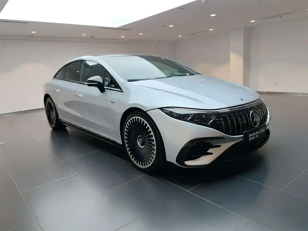 Mercedes-Benz EQS AMG — фото 4