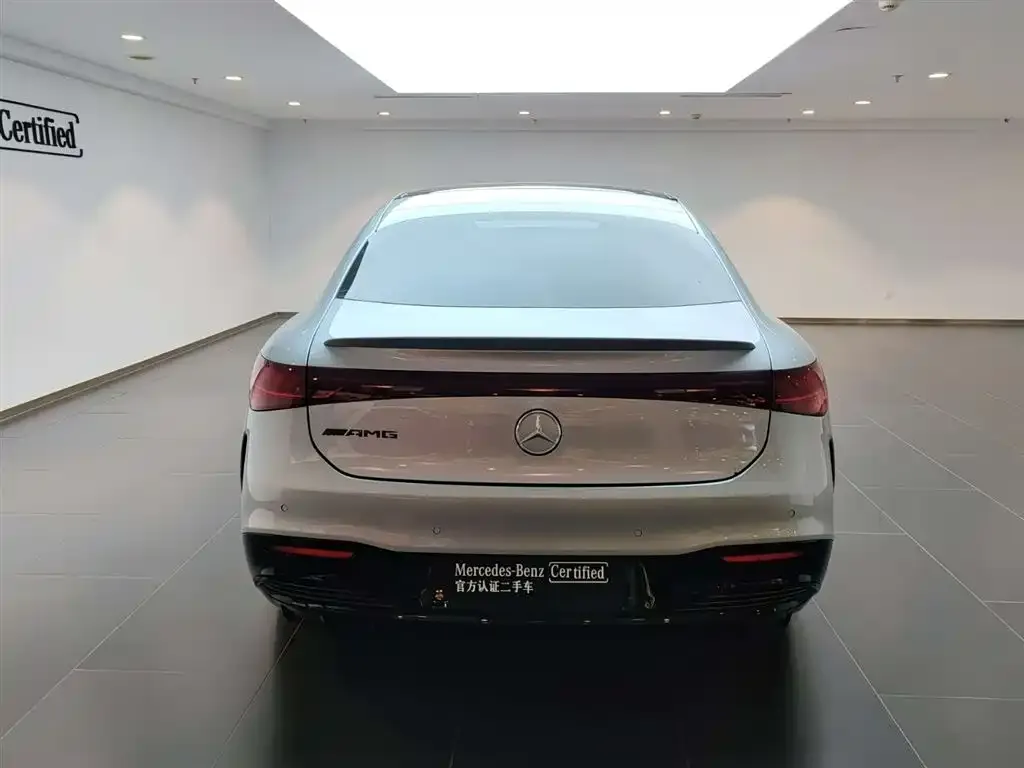 Mercedes-Benz EQS AMG — фото 7