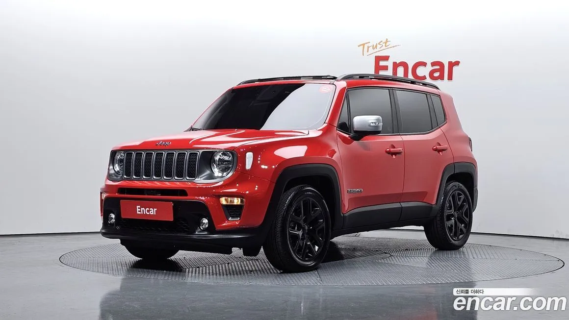 Jeep Renegade — фото 1