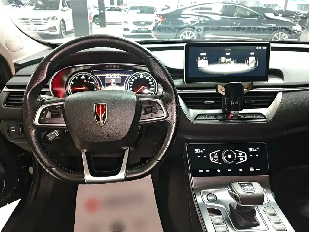 Hongqi H5 — фото 10