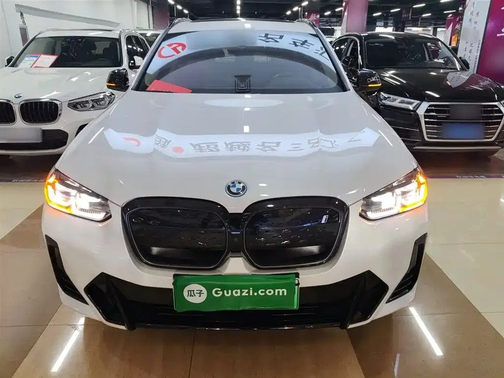 BMW iX3 — фото 2