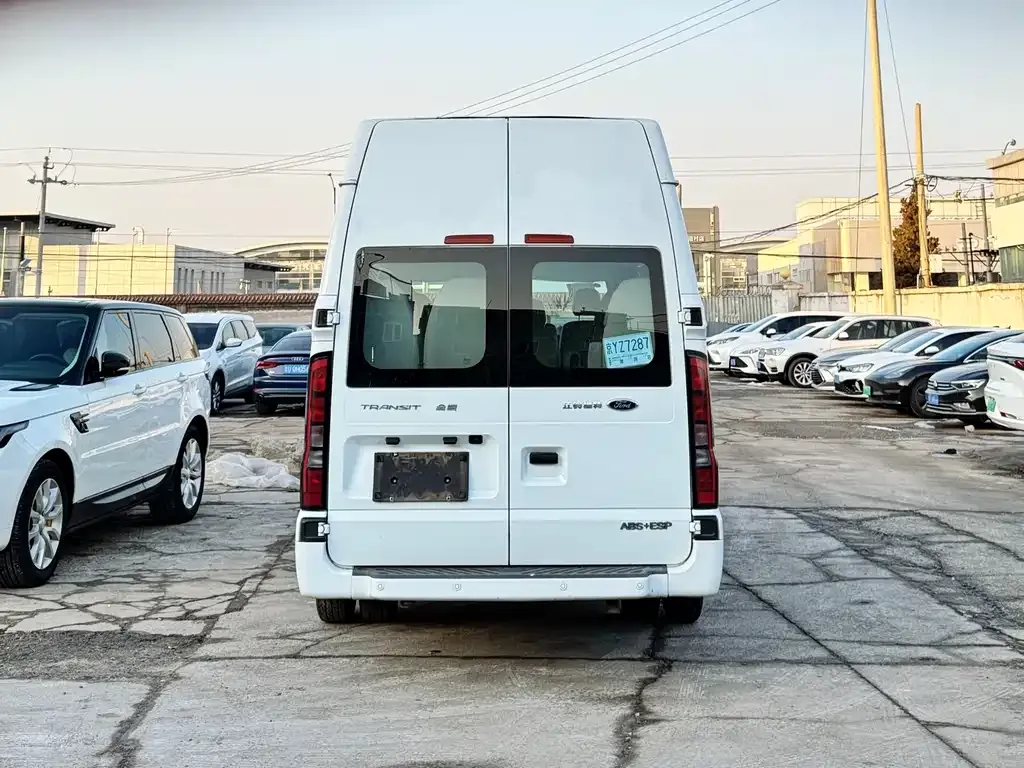 Ford Transit Custom — фото 7