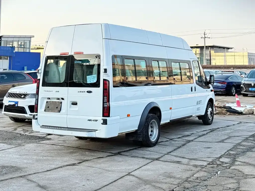 Ford Transit Custom — фото 8