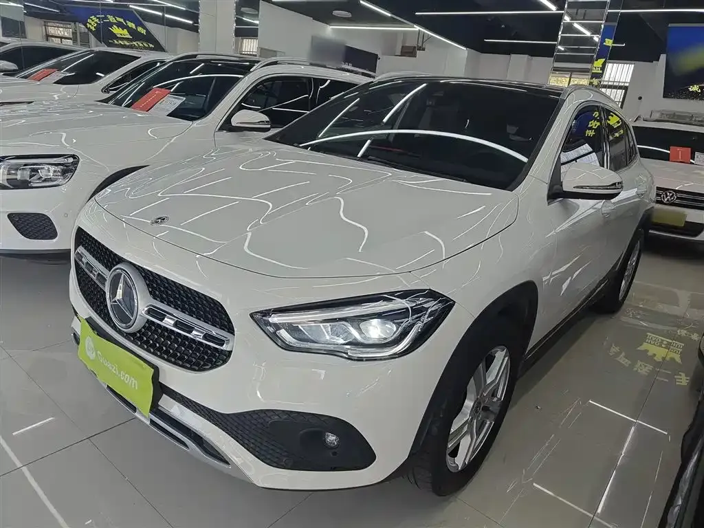Mercedes-Benz GLA — фото 1