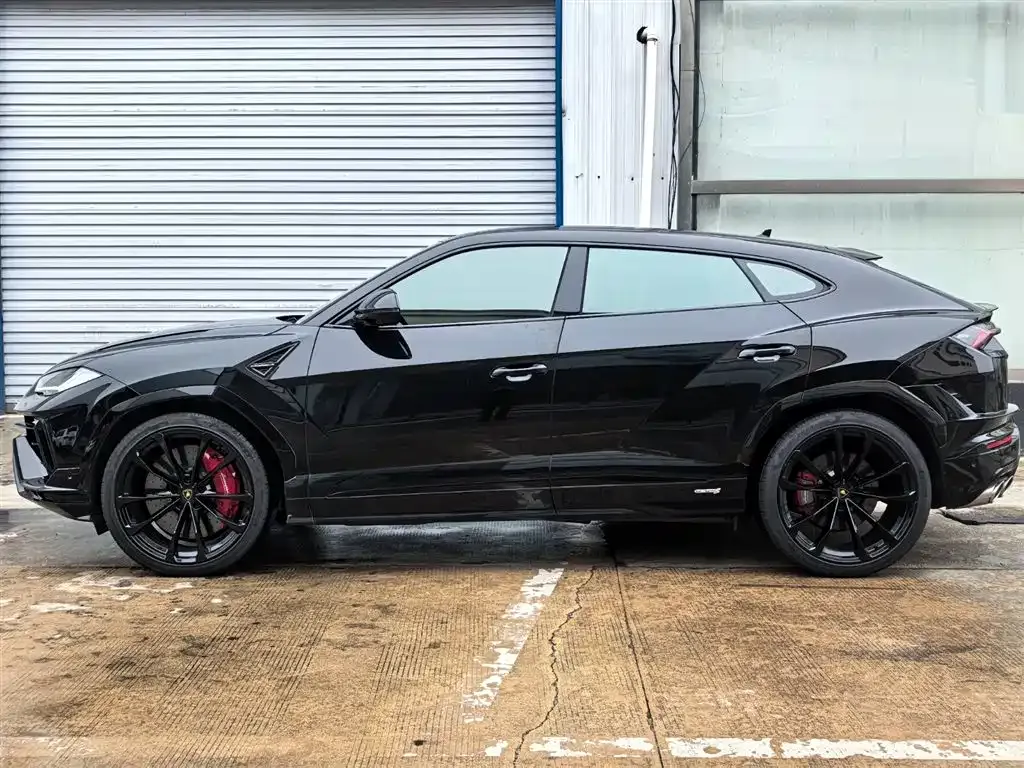 Lamborghini Urus — фото 2