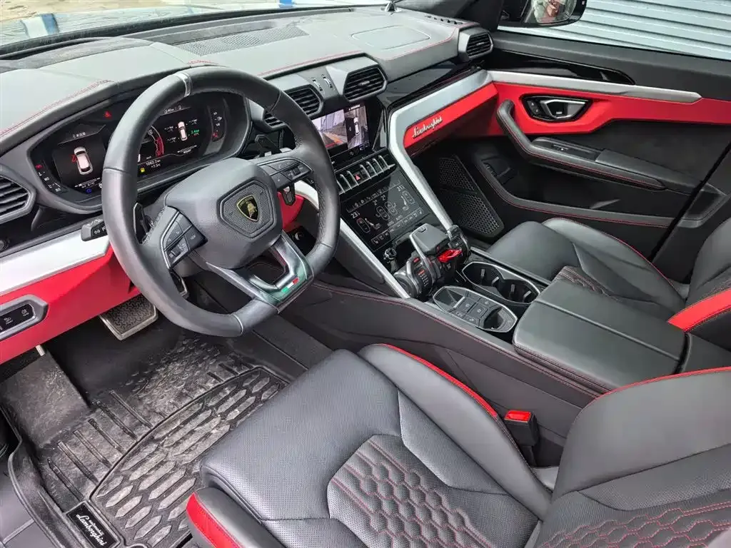 Lamborghini Urus — фото 6