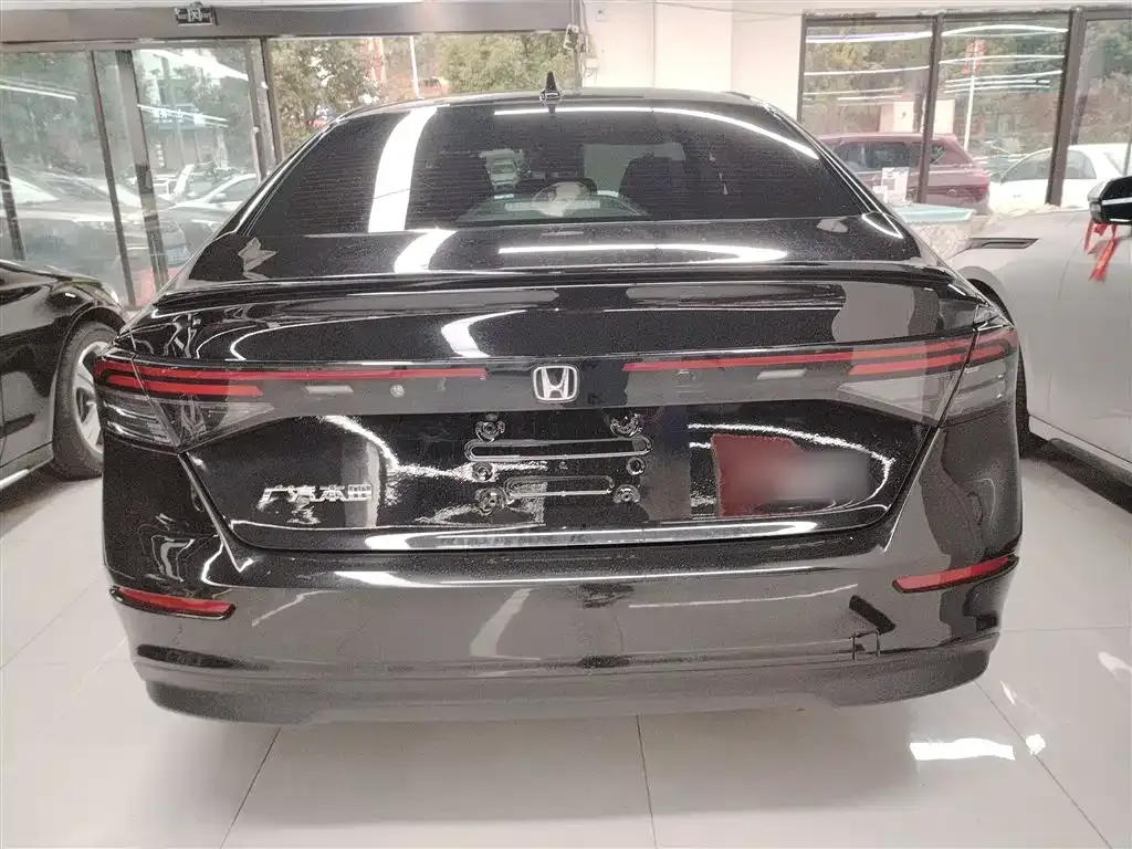 Honda Accord — фото 8