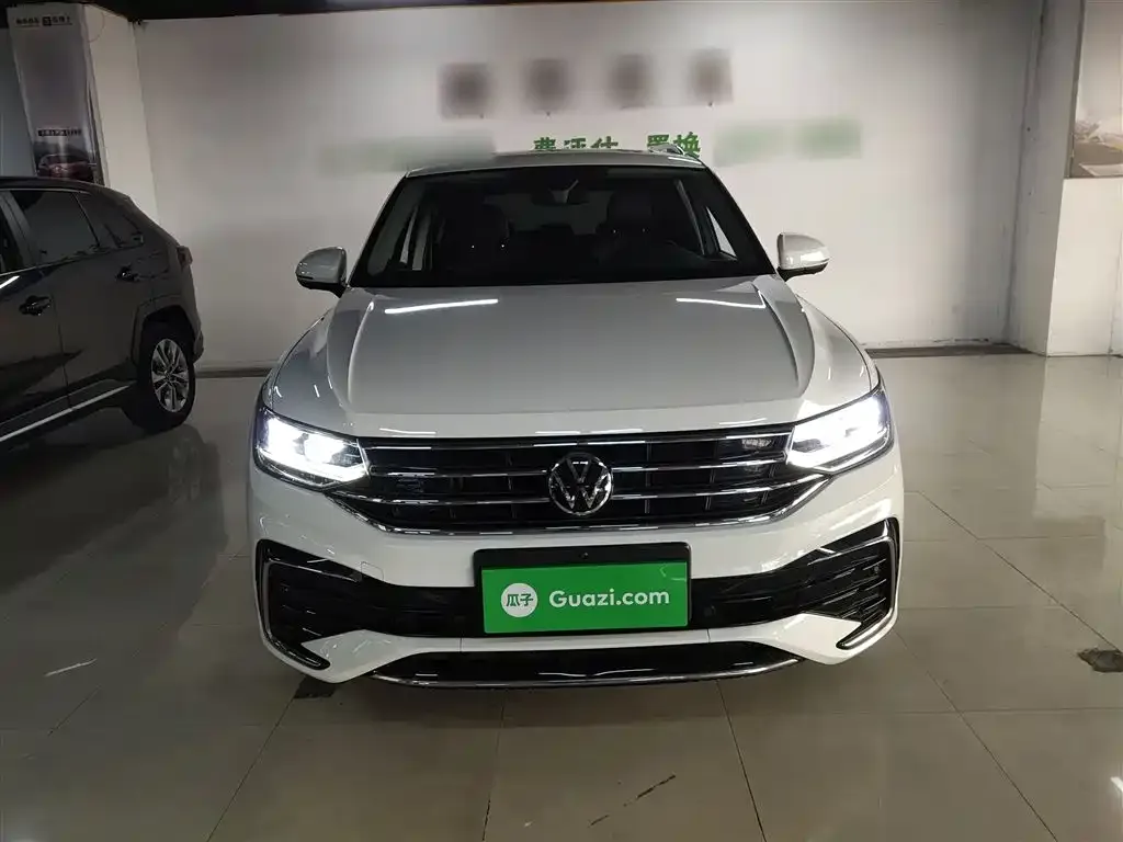 Volkswagen Tiguan L — фото 9