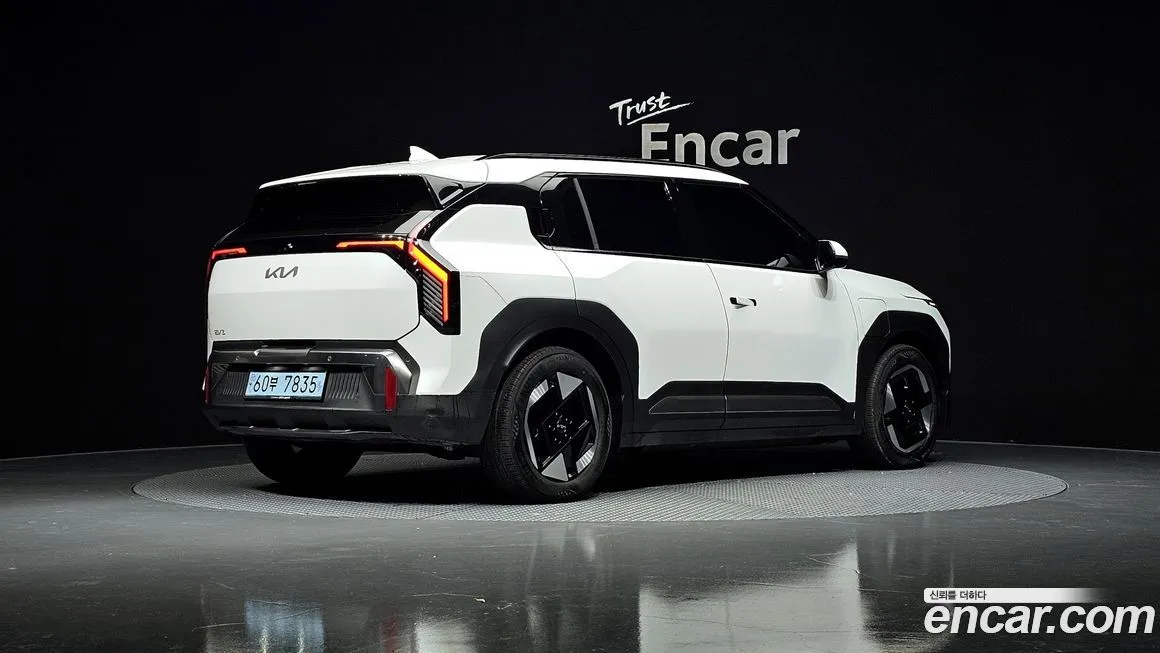 Kia EV3 — фото 2