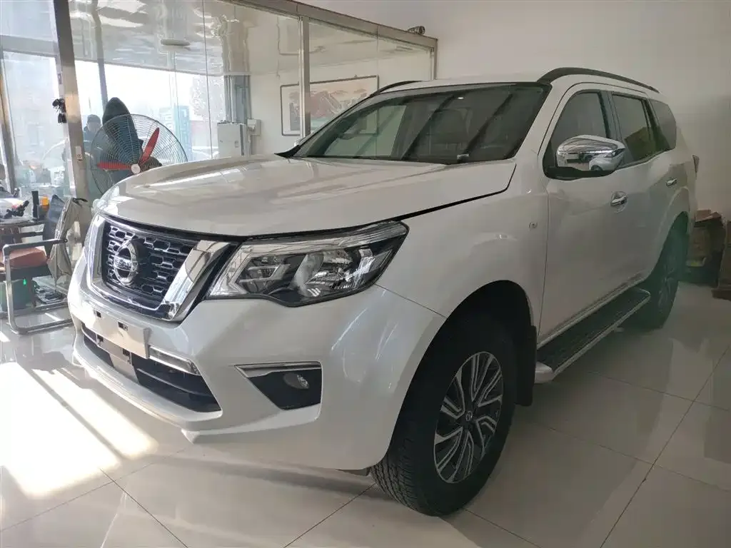 Nissan Terra — фото 1