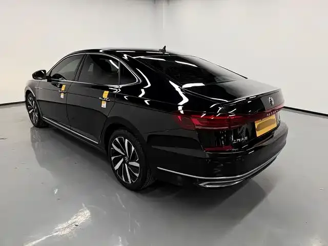 Volkswagen Passat — фото 4