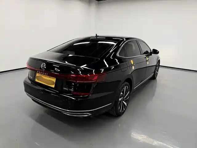 Volkswagen Passat — фото 6