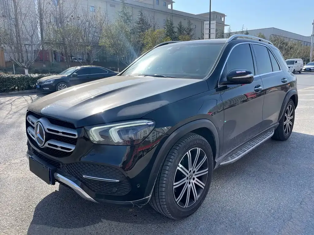 Mercedes-Benz GLE — фото 1