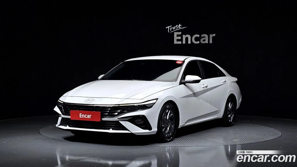 Hyundai AVANTE — фото 1