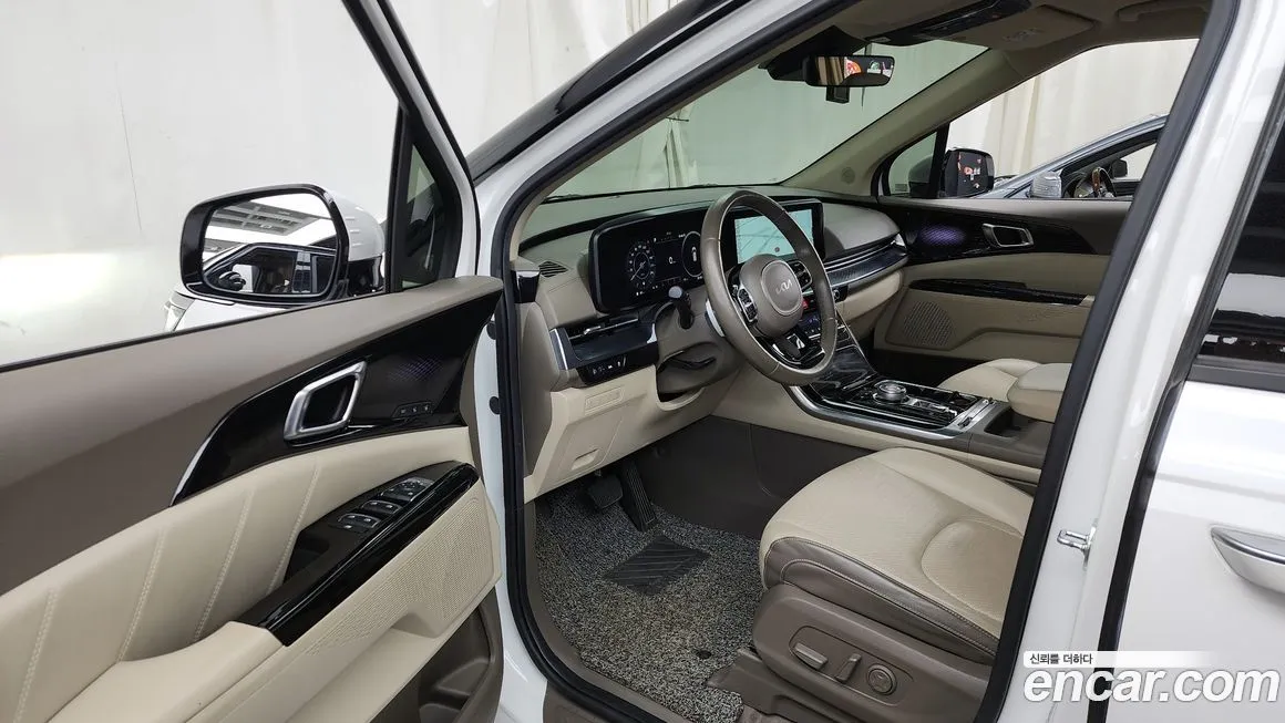 Kia Carnival — фото 10