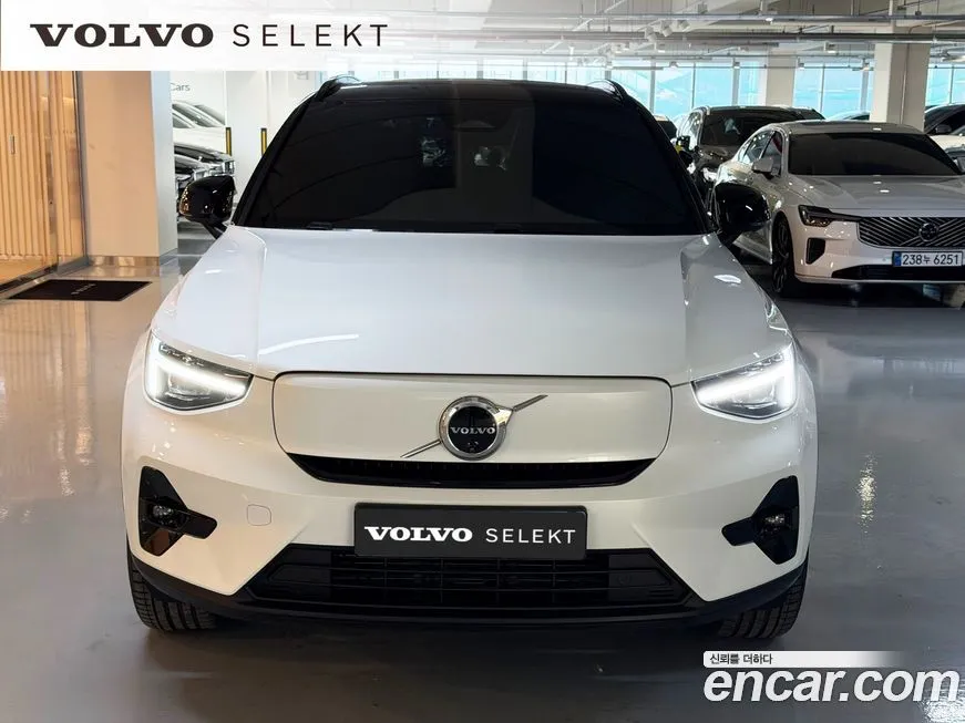 Volvo XC40 — фото 2
