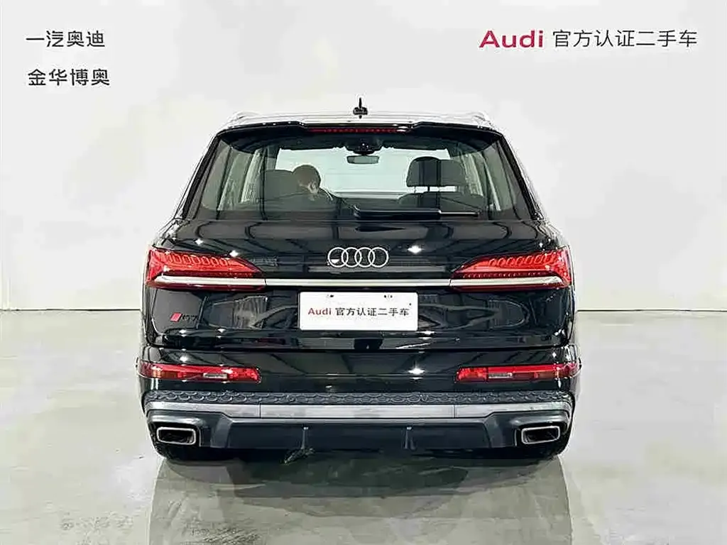 Audi Q7 — фото 6