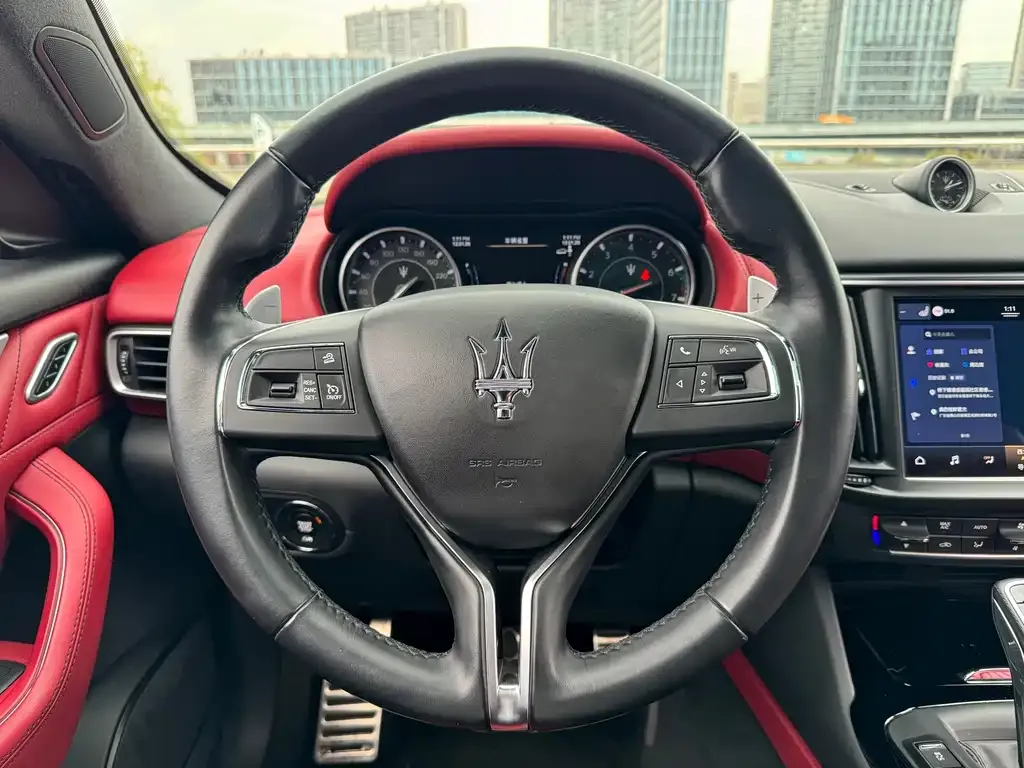 Maserati Levante — фото 5
