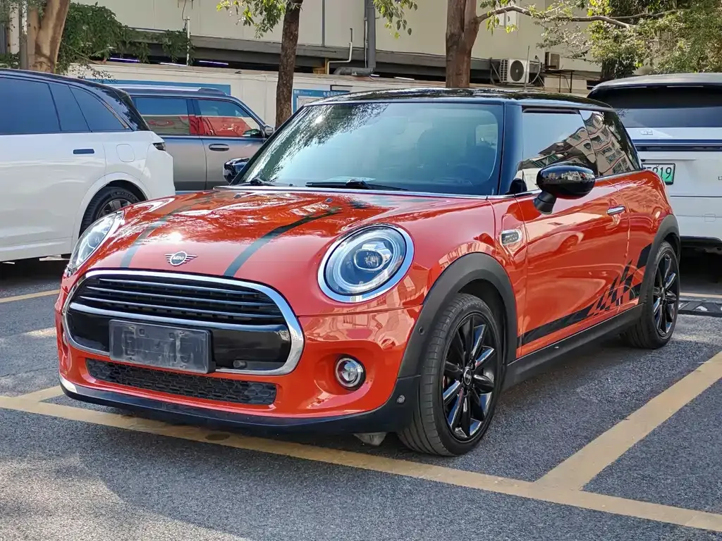 MINI Cooper (3-door) — фото 1