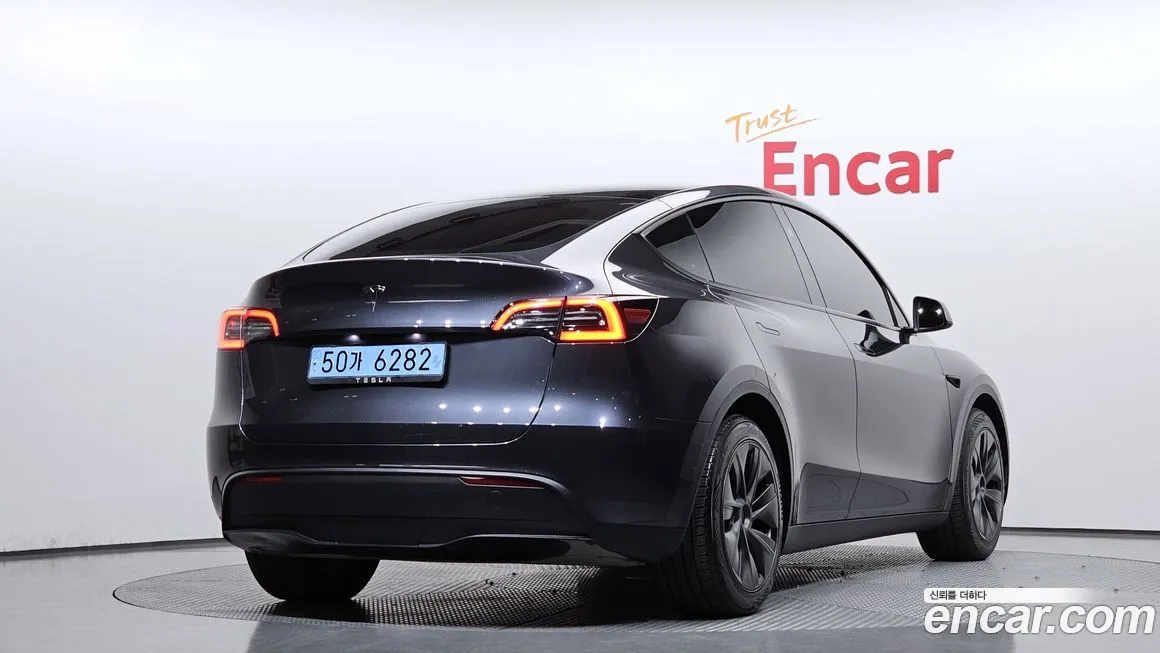 Tesla Model Y — фото 3