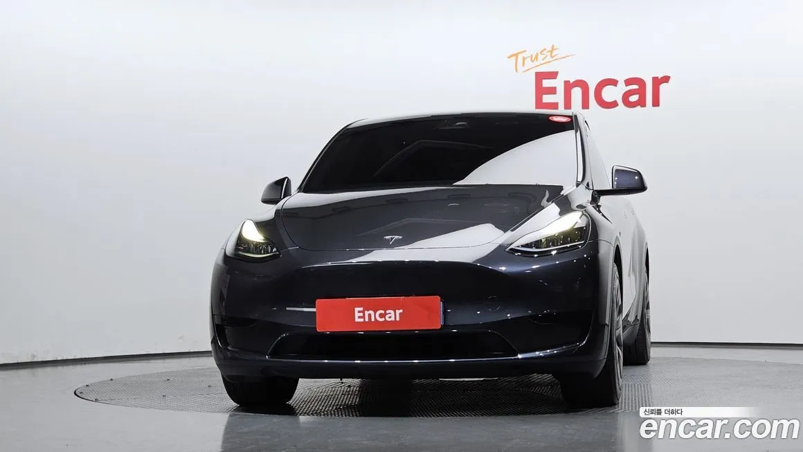 Tesla Model Y — фото 2