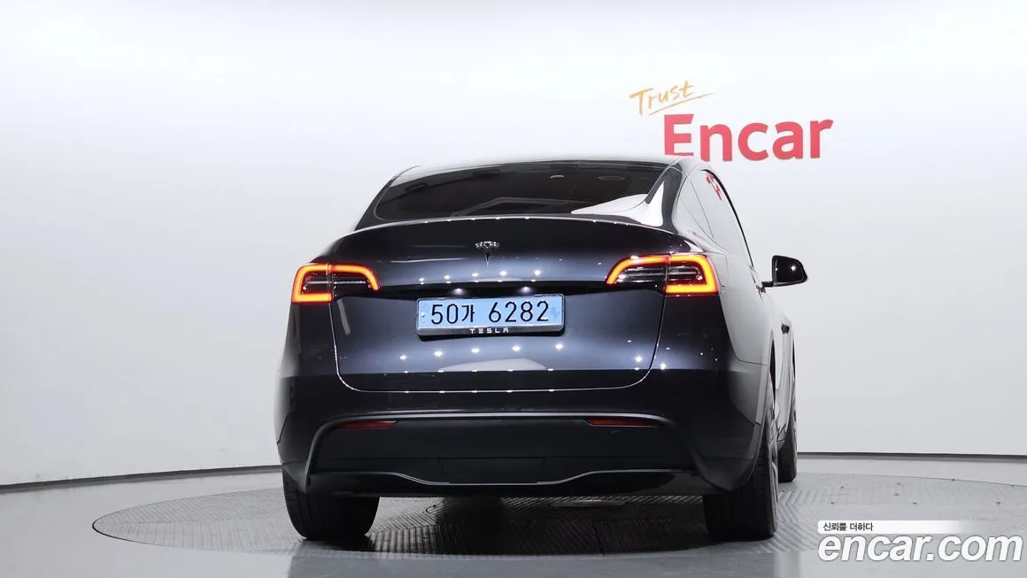 Tesla Model Y — фото 7