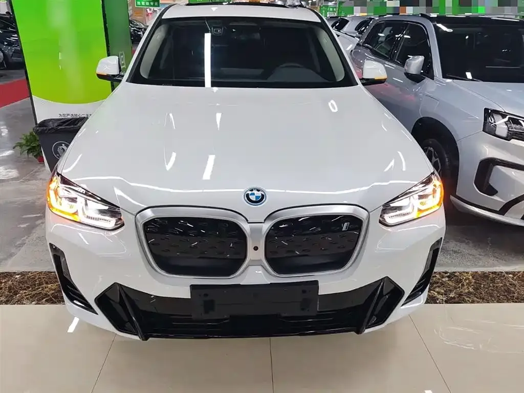 BMW iX3 — фото 3