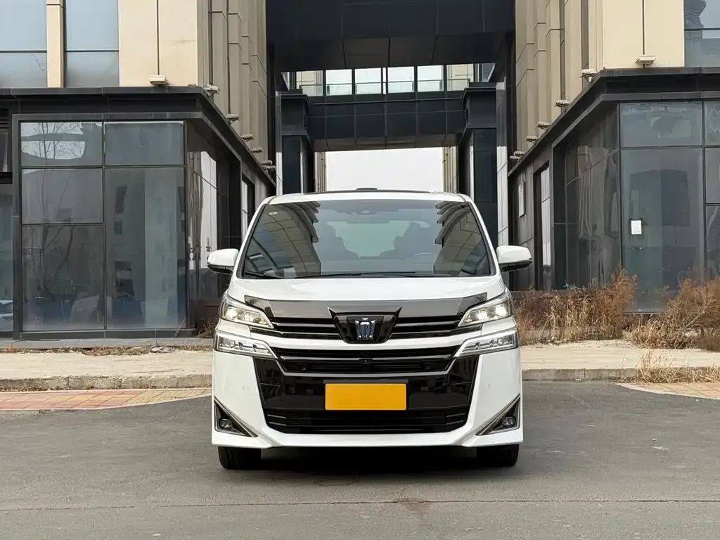 Toyota Vellfire — фото 9